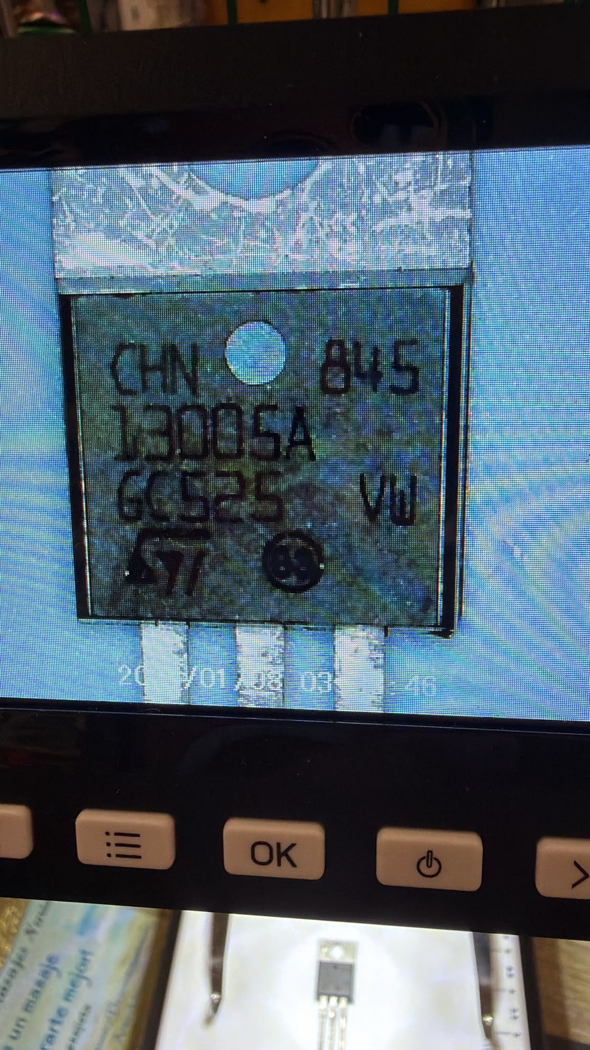 Transistor NPN 13005A TO-220 400 V 4 A | 1 unidad