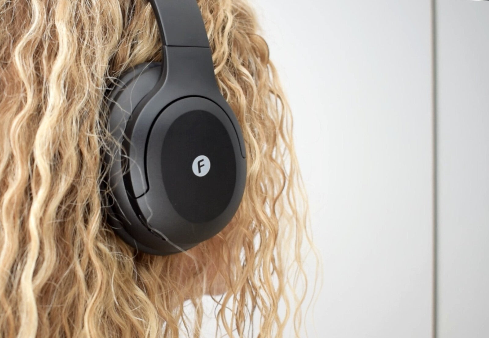 AURIS-BT Auriculares inalámbricos Bluetooth® Around Ear