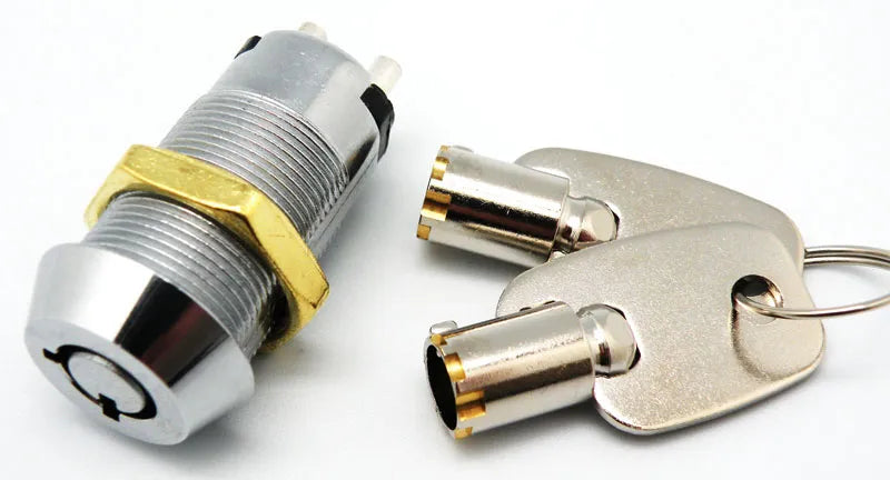 Interruptor con llave Euroconnex 2139 con dos llaves incluidas
