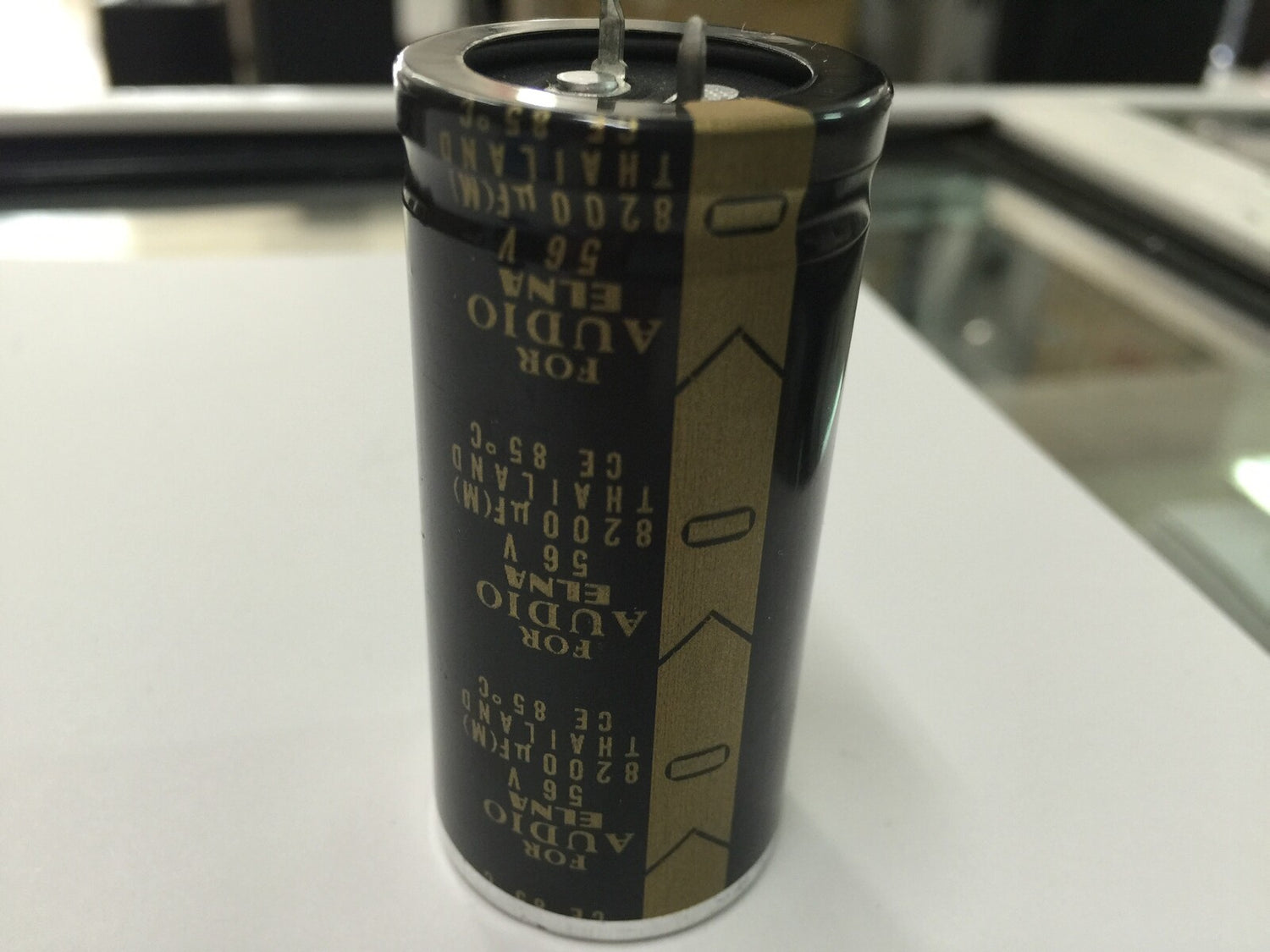 Condensador 8200 uF 56 V 30*63mm