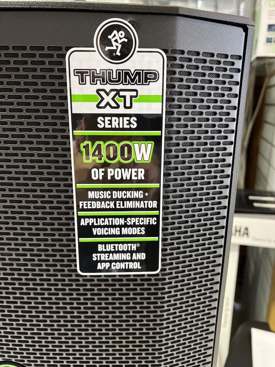 THUMP 215XT Mackye 15 pulgadas
