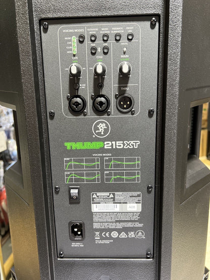 THUMP 215XT Mackye 15 pulgadas