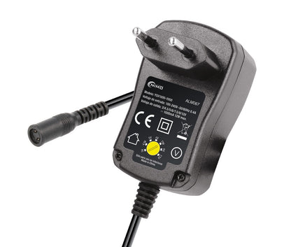 Alimentador NIMO ALM067 con enchufe europeo y selector rotativo de tensión