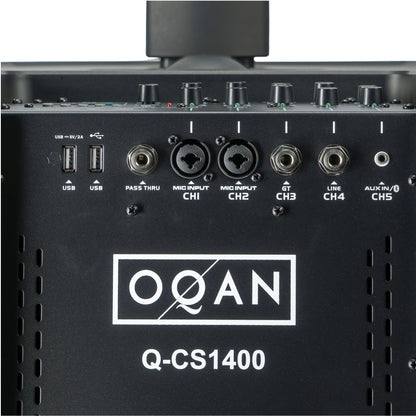 Conexiones del OQAN Q-CS1400 con entradas combo, guitarra, línea, AUX y puertos USB